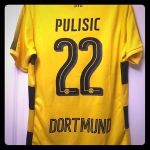 Cristian Pulisic Borussia Dortmund soccer jersey